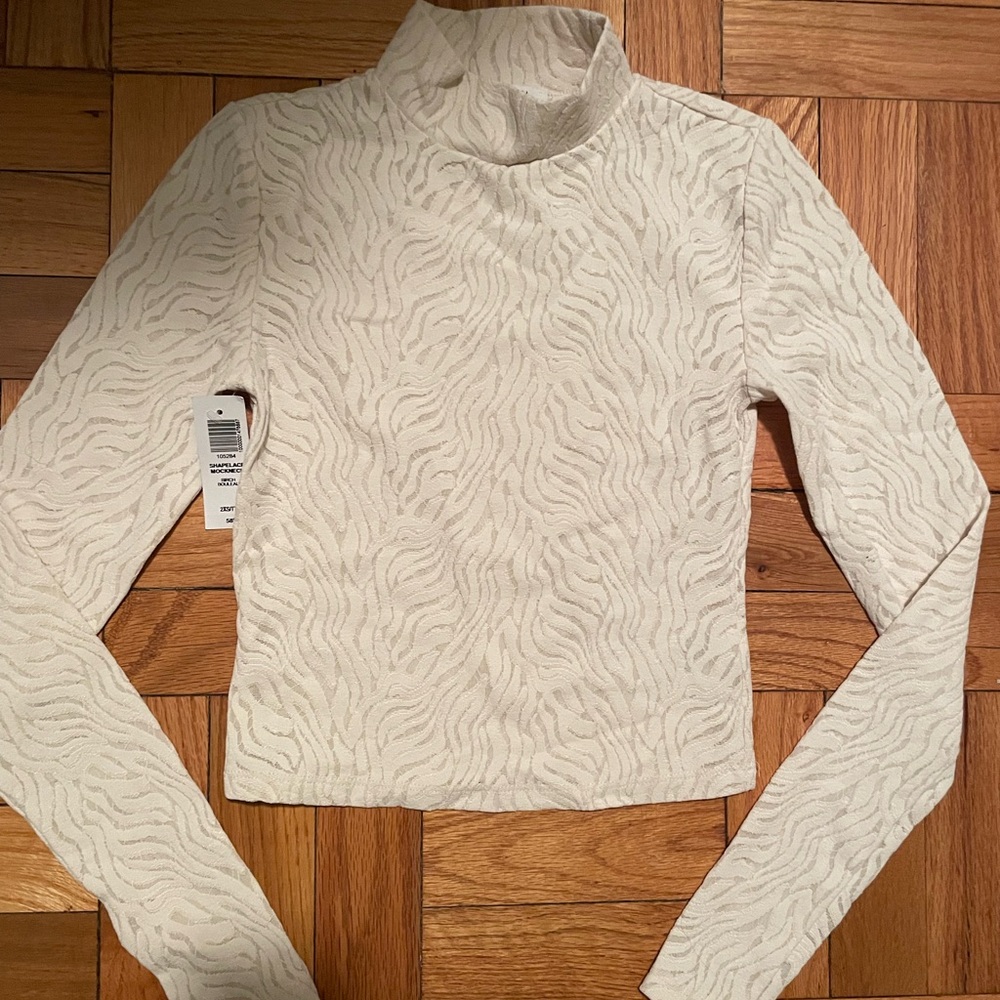 Aritzia Babaton shape lace mock neck beige crop top 2XS